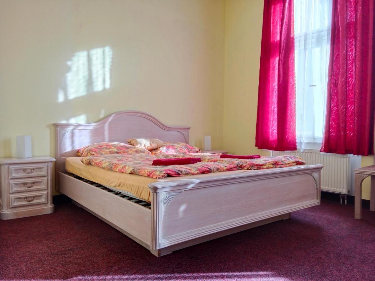 St. Maur Hotel Becov nad Teplou Ngoại thất bức ảnh